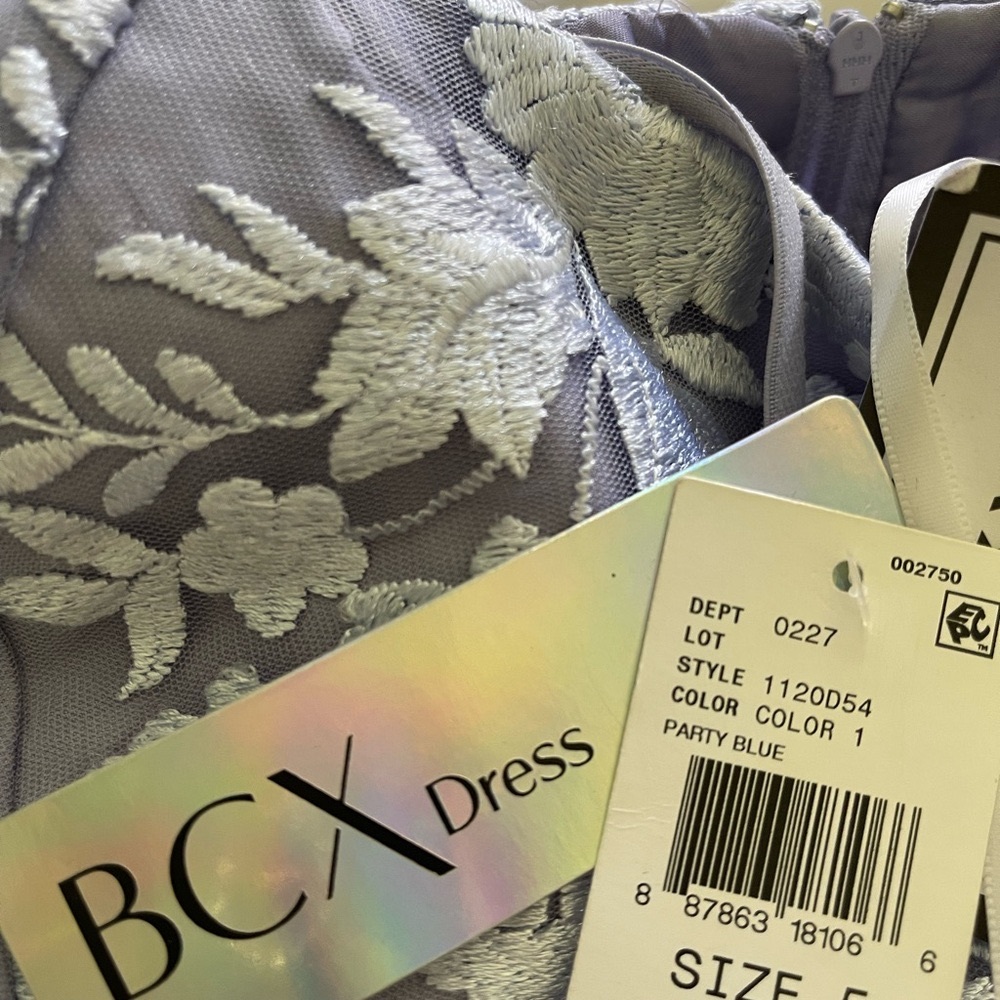 BCX light lavender w/ floral embroidery dress. Sz 5 NWT - Picture 7 of 8